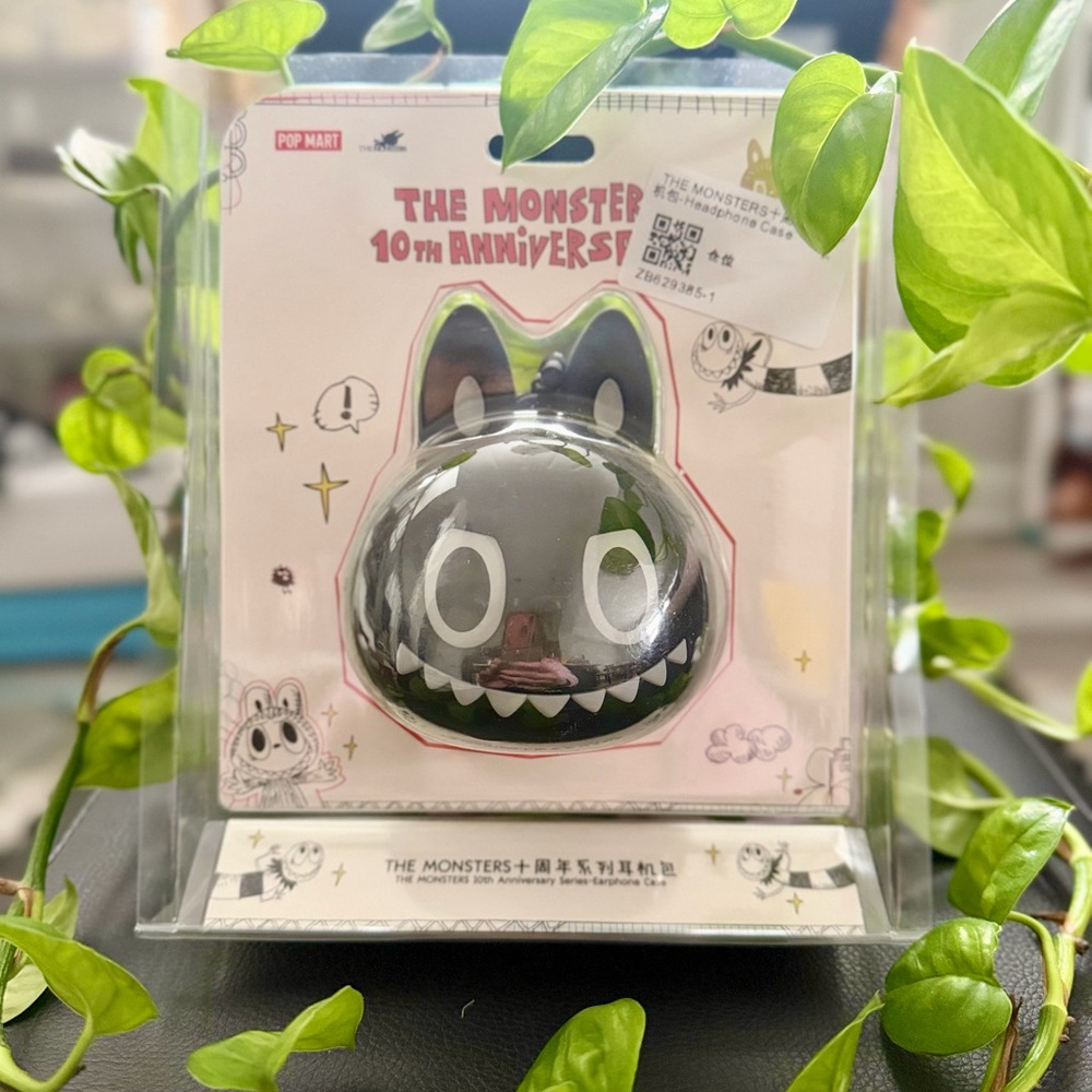 Authentic The Monsters 10th Anniversary Earphone/Coin case